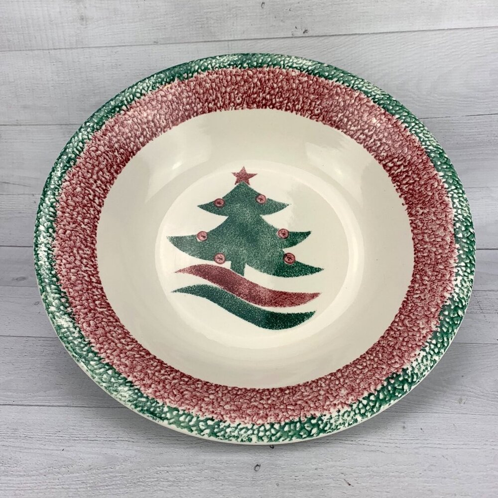 Gibson CHRISTMAS STAR Large Stoneware Red Green Sponged Tree Large Serving Bowl